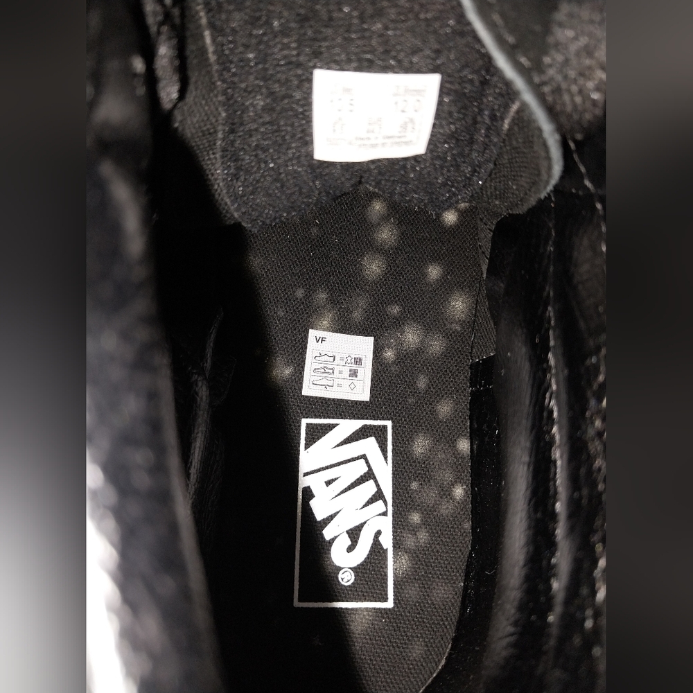 Vans Sk8-Hi 'Raven Skull' - Picture 6 of 9
